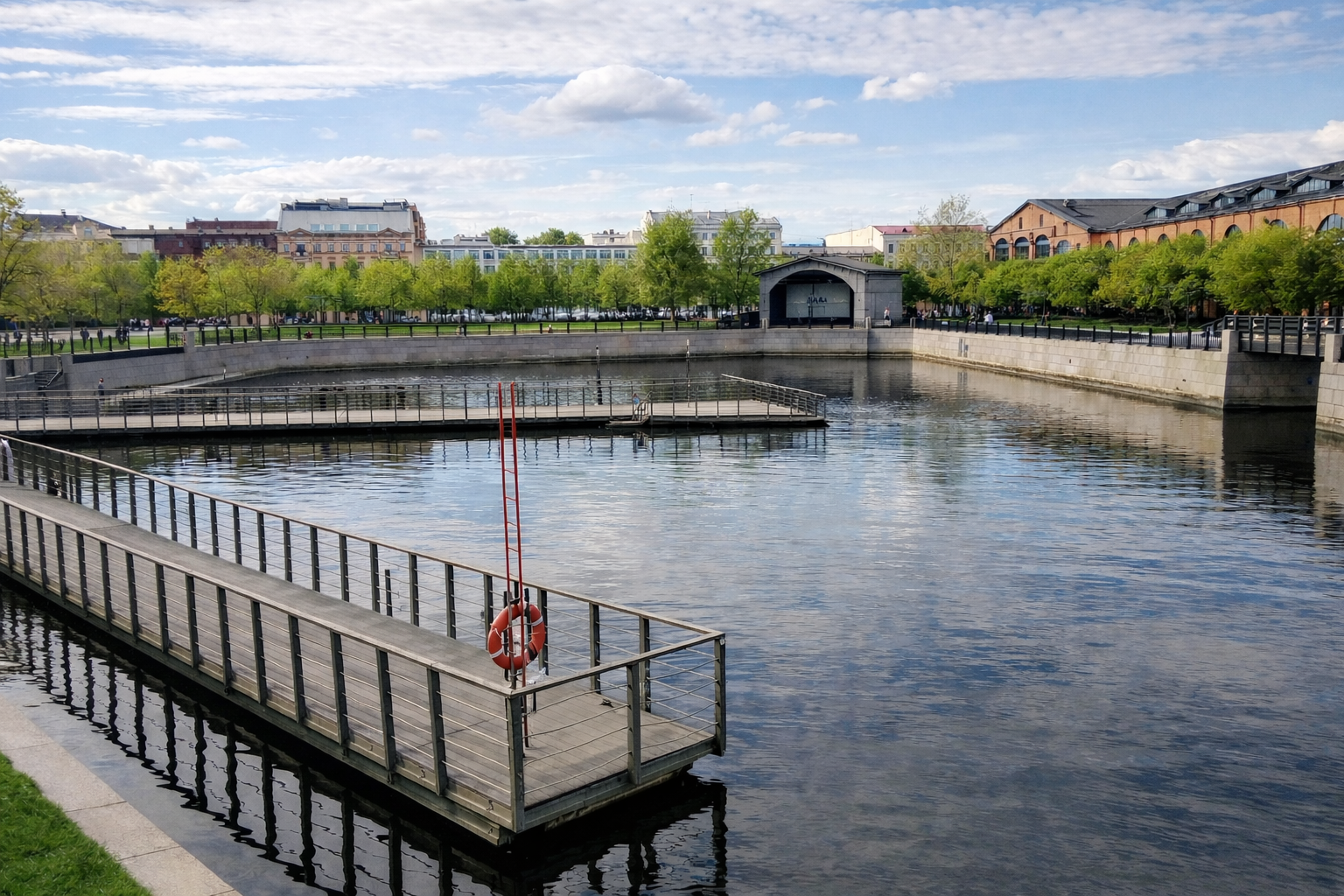 Ковш Новой Голландии — водоём в центре острова