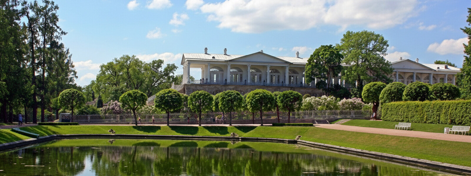 Камеронова галерея в Екатерининском парке в Пушкине - белокаменная терраса для прогулок Екатерины II