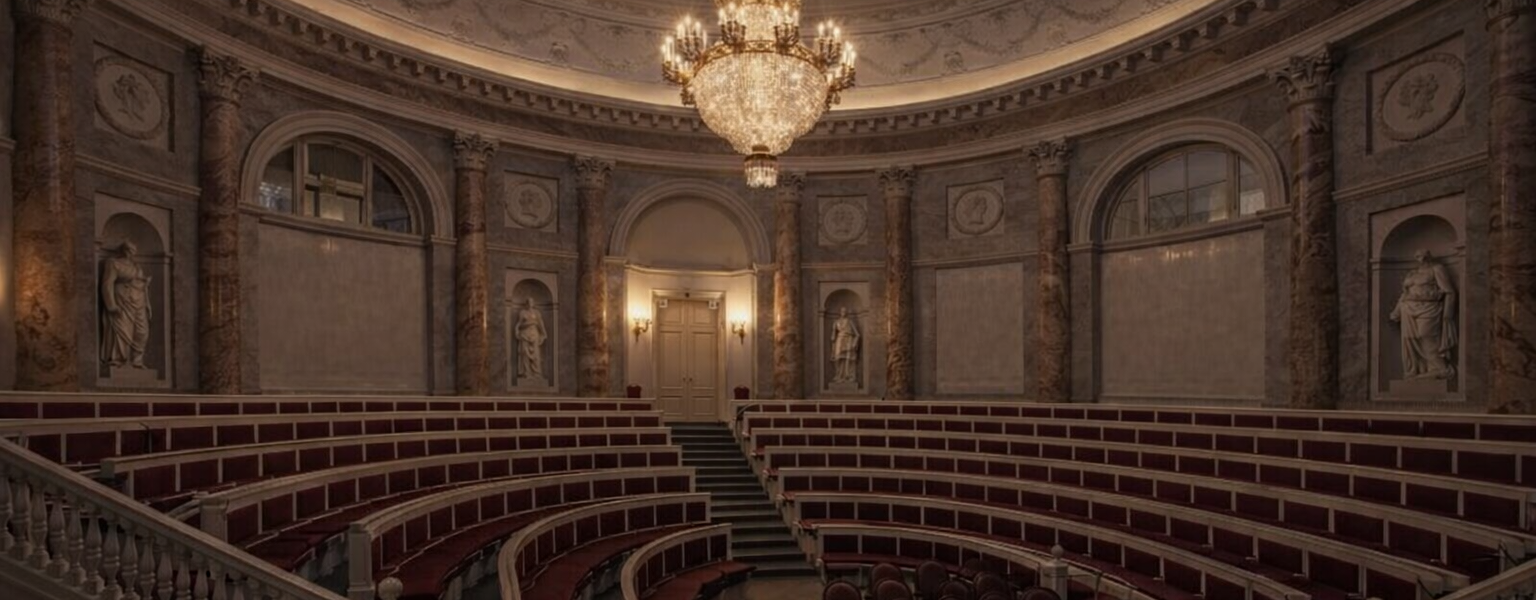 Интерьер зала Эрмитажного театра