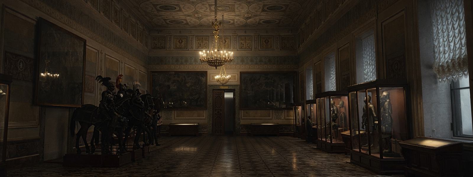 Рыцарский зал Нового Эрмитажа: экспозиция рыцарских доспехов и оружия XV–XVII веков с фигурами всадников в центре зала