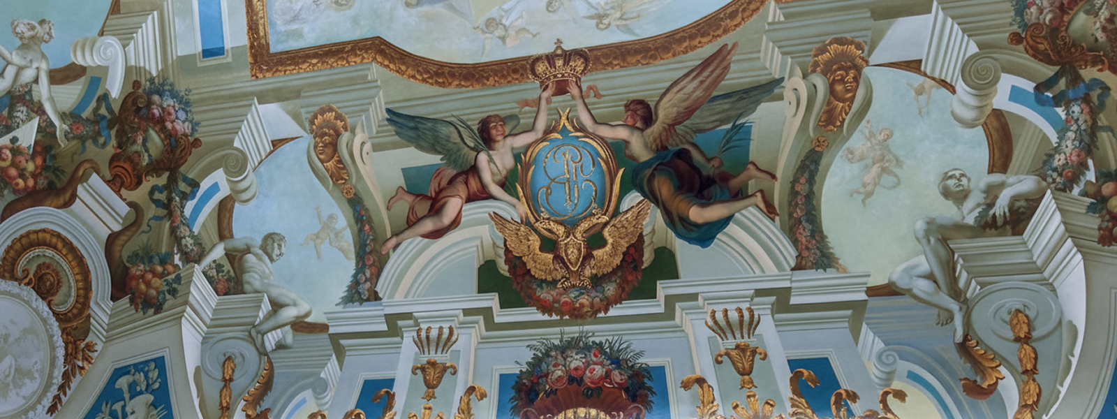 Роспись на потолке в Эрмитаже в Пушкине: потолочная живопись в зале павильона Эрмитаж в Царском Селе