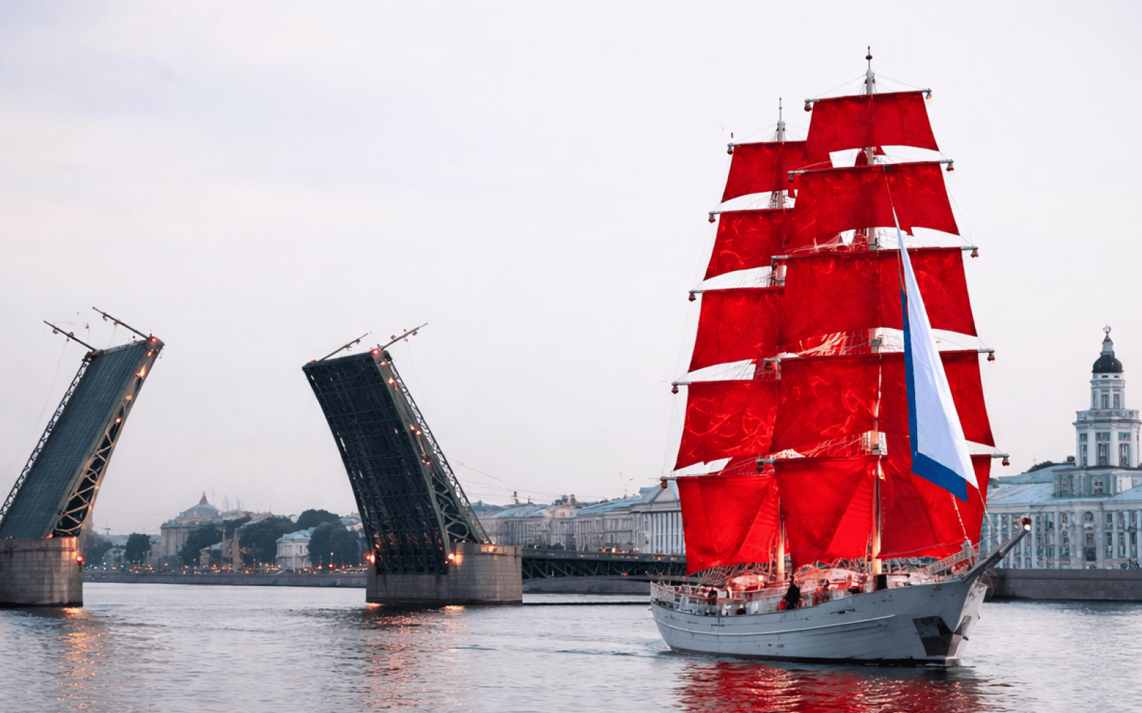 Репетиция фестиваля «Алые паруса» в Санкт-Петербурге