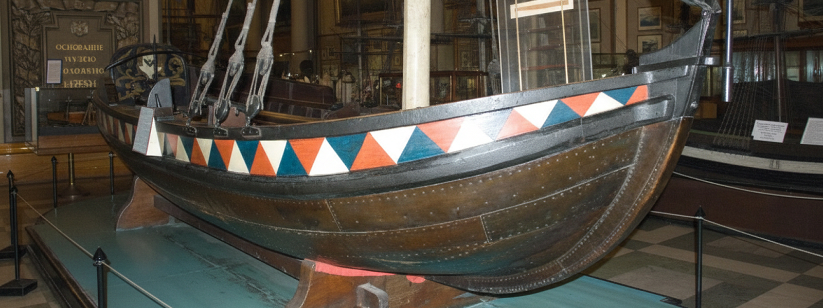 Ботик Петра I «Святой Николай» в Центральном военно-морском музее: главный исторический экспонат