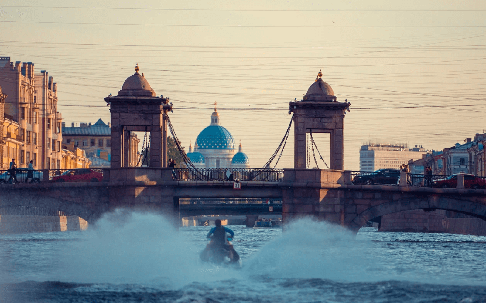 Разводные мосты ночью в Санкт-Петербурге
