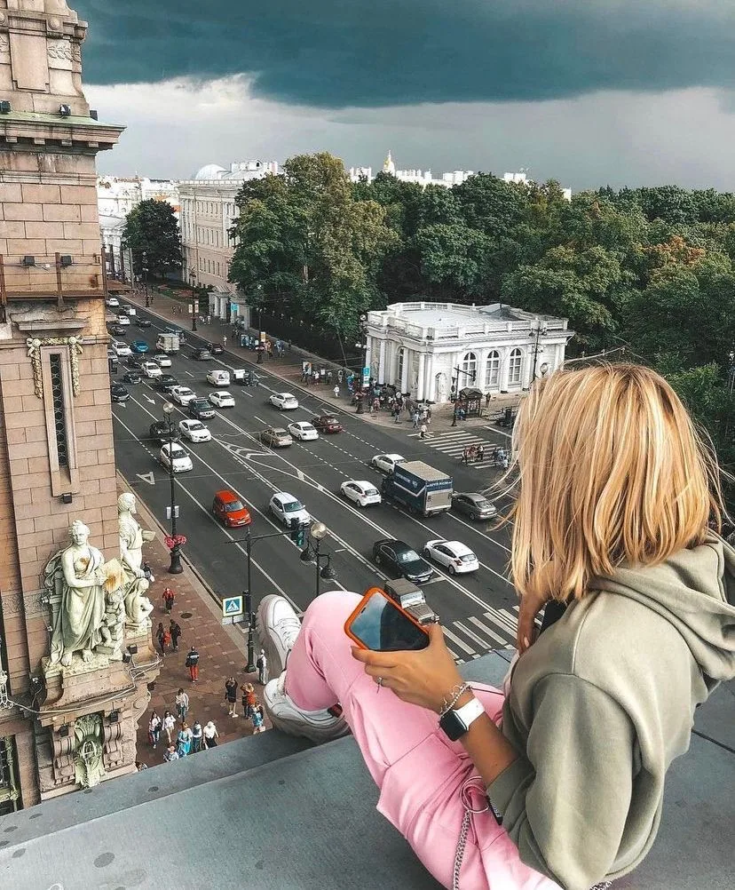 Вид на Санкт-Петербург с высоты зданий