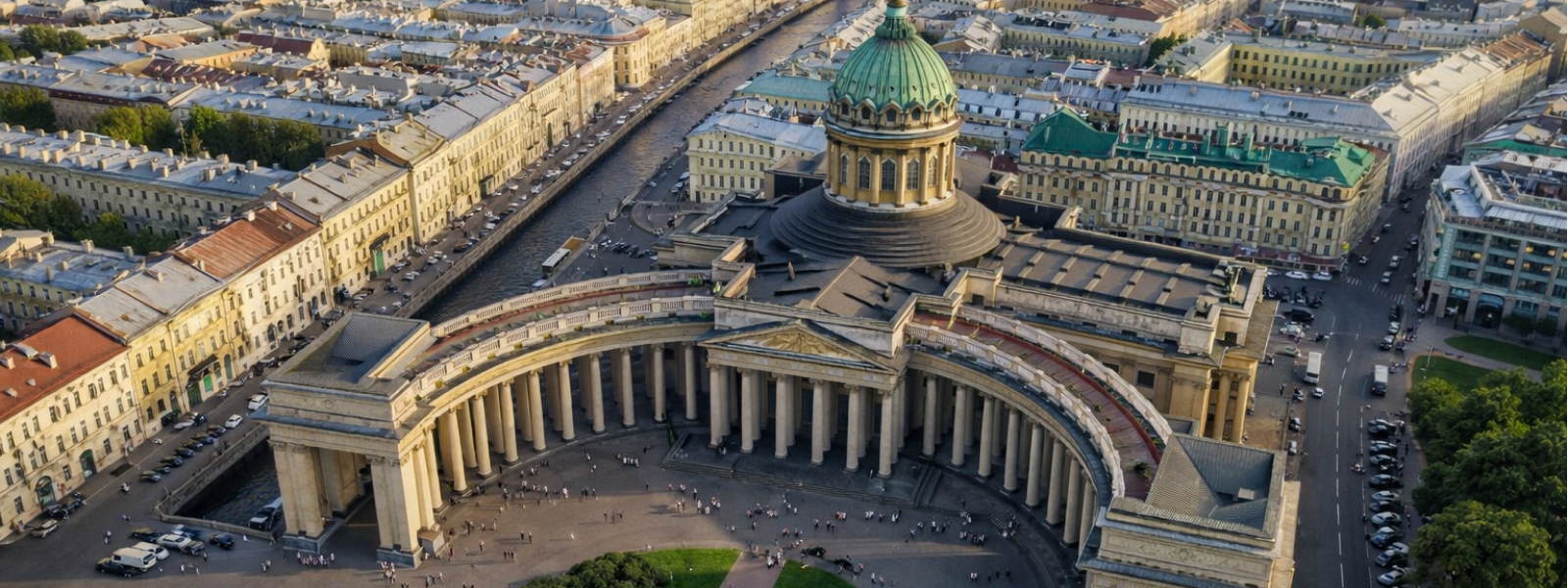 Казанский собор с высоты птичьего полёта: план здания и полукруглая колоннада