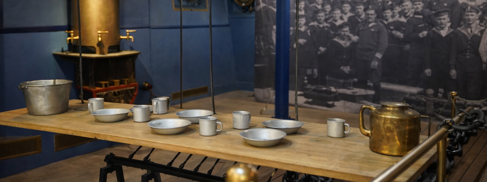 Жилые помещения команды крейсера «Аврора»: кубрики, койки и быт моряков