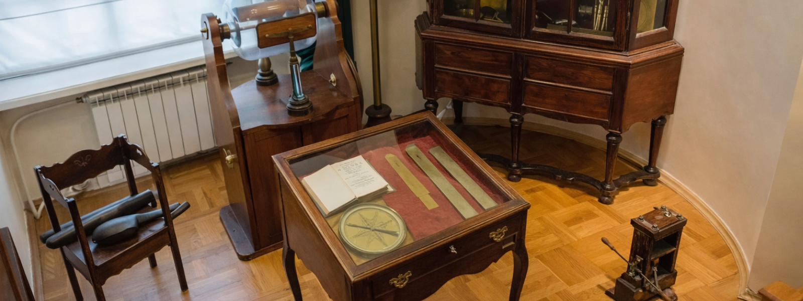 Императорский кабинет Петра I: экспозиция с предметами и редкостями