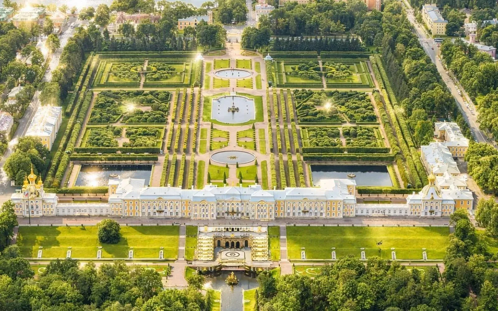 «Метеор в Петергоф: Большой дворец и фонтаны»