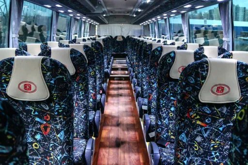 Салон экскурсионного автобуса в Санкт-Петербурге