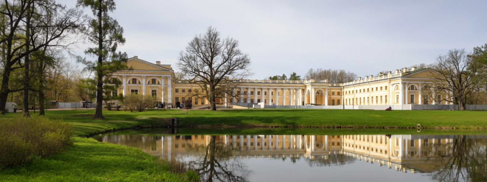 Александровский парк в Пушкине, Царское Село - вид на дворец