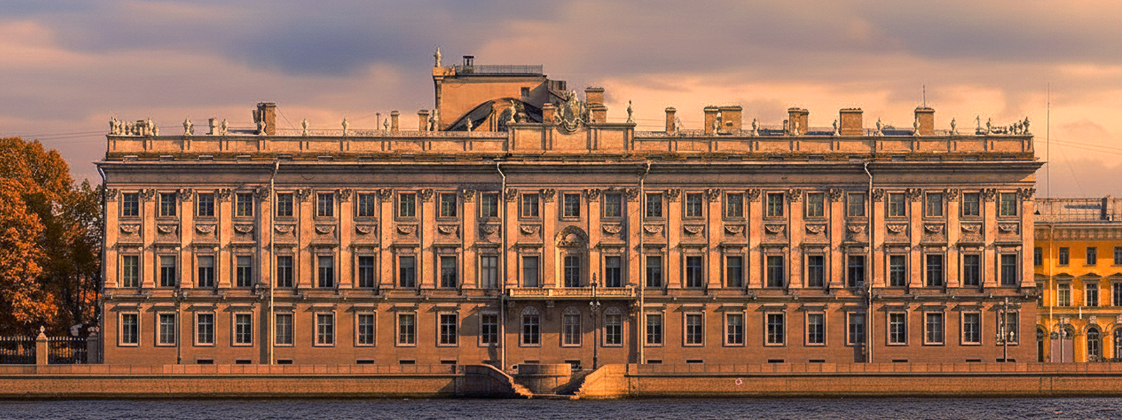 Вид на Мраморный дворец