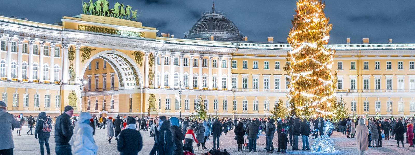 Новогодняя автобусная экскурсия по Санкт-Петербургу 2025 - 2026 — праздничный маршрут, стоимость и программа