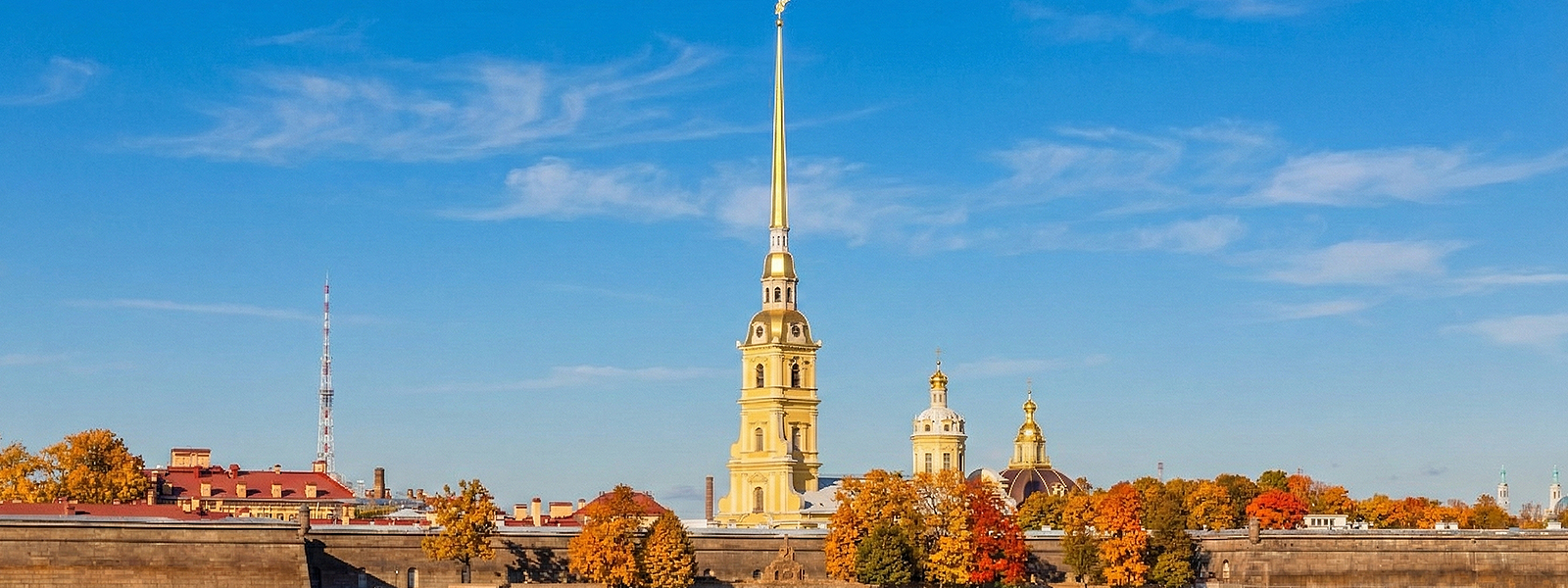 Вид на Петропавловскую крепость