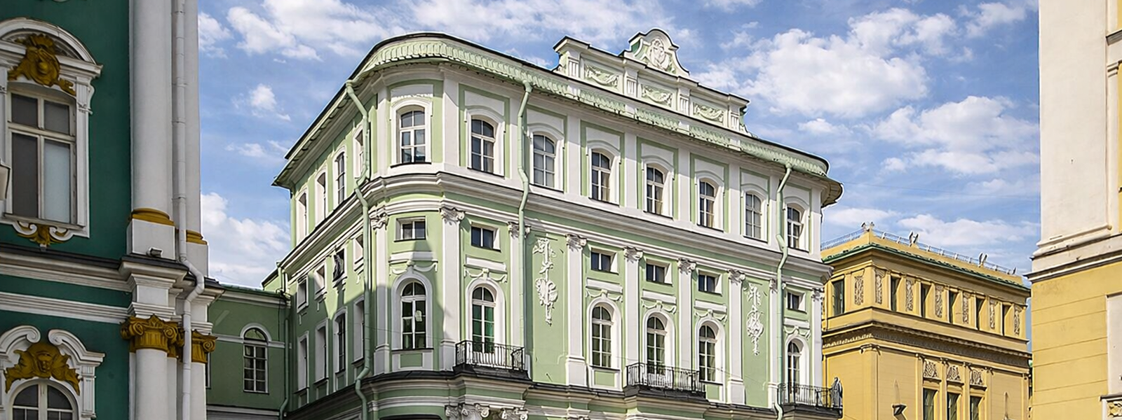 Вид на Малый Эрмитаж