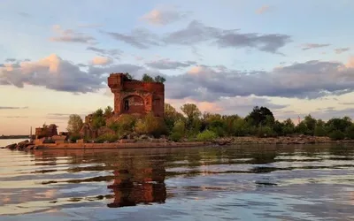 Экскурсия в Кронштадт и теплоходная прогулка