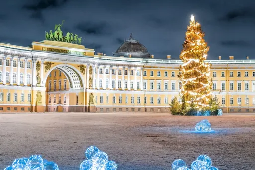Вечерняя автобусная экскурсия «Новогодний Петербург»