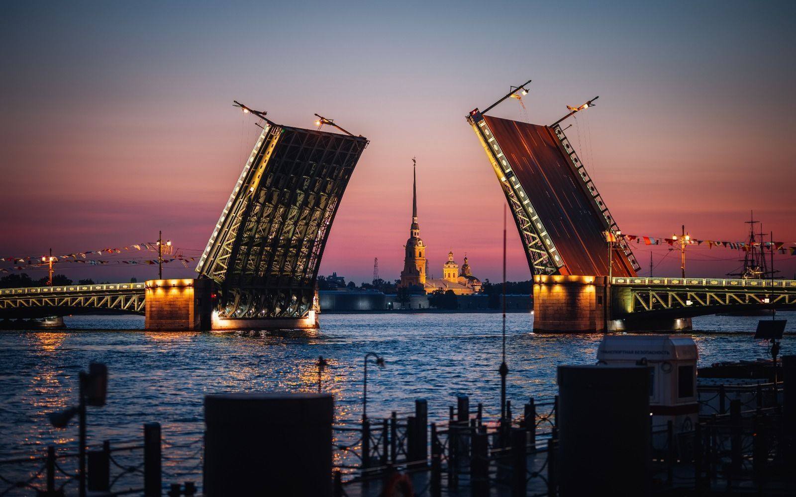 Тур на три дня в Санкт-Петербург (3 дня / 2 ночи)