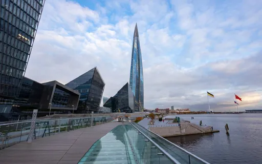 «Два горизонта Петербурга: от Медного всадника к облакам в Лахта Центре»