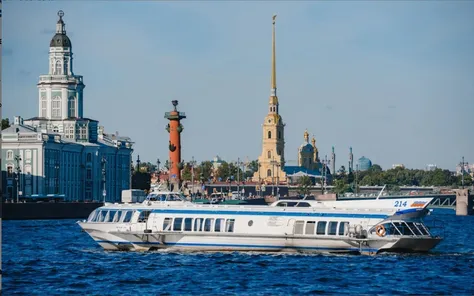«Метеор в Петергоф: Большой дворец и фонтаны»